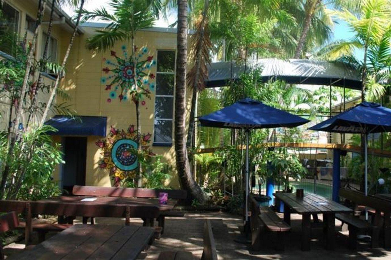 Mad Monkey Village Cairns Exterior foto
