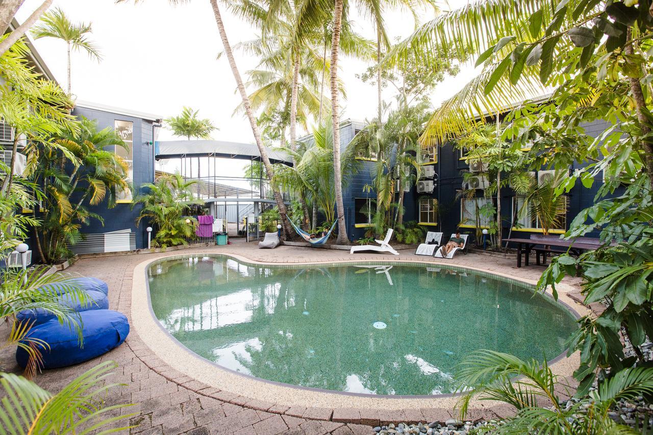 Mad Monkey Village Cairns Exterior foto